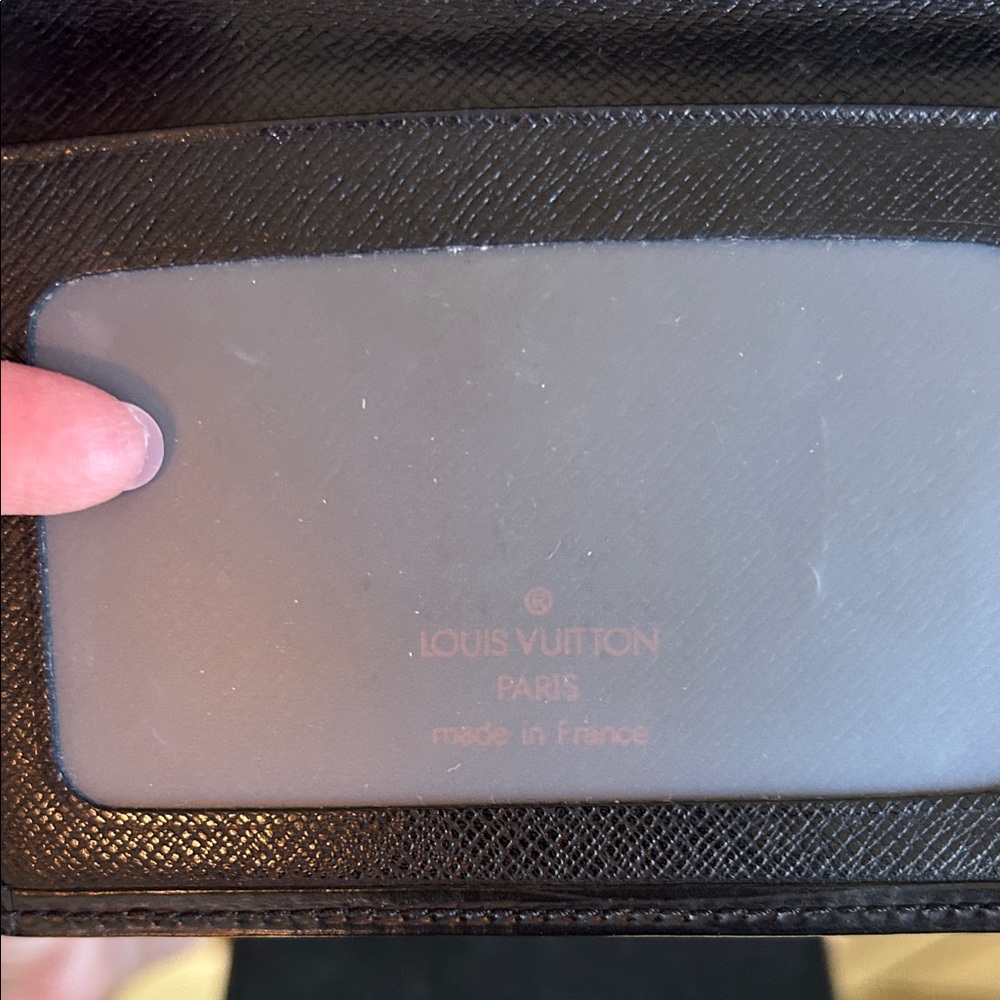 Louis Vuitton Epi Black Card Holder - Picture 6 of 14